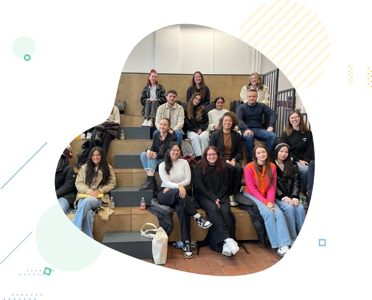 Gruppenfoto von Studierenden der Hochschule Osnabrück, die ein Projekt zum Lieferkettensorgfaltspflichtengesetz durchführen.
